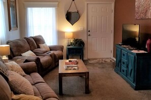 TV, table football - Downtown Alamosa 3 Bedroom 2 Bath Home (Alamosa)