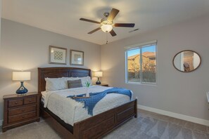 5 室のベッドルーム、アイロン / アイロン台、WiFi (無料)、ベッドシーツ