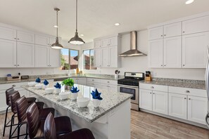 Fridge, microwave, oven, stovetop - 94 PV, Luxury Home with Private Pool & Hot Tub, Fire Pit, Huge Kitchen, and More! (Santa Clara)