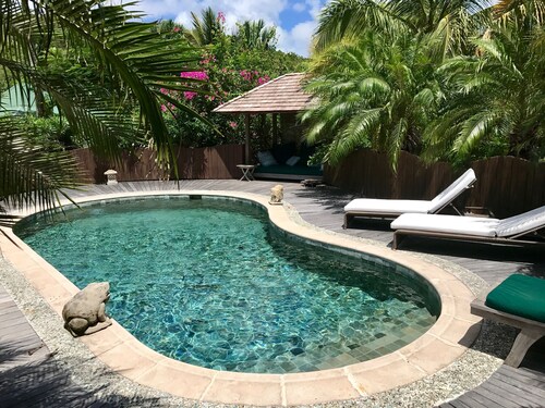 1 bedroom cottage located a step away from Saline Beach in St-Barth.