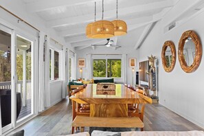 Dining - 5-Acre Gated Retreat – Heated Pool & Spa, Horses, Orchard & Sweeping Ocean Views (Pahoa)