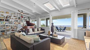 TV connectée, livres, vidéothÚque, chaßne hi-fi