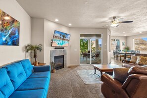 Smart TV, fireplace, DVD player, table tennis