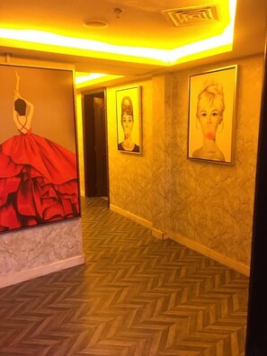 Hot stone massages, deep-tissue massages - Signature Inn Deira - Free Parking (Dubai)