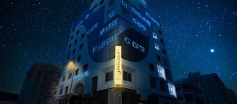 Signature Inn Deira - Free Parking