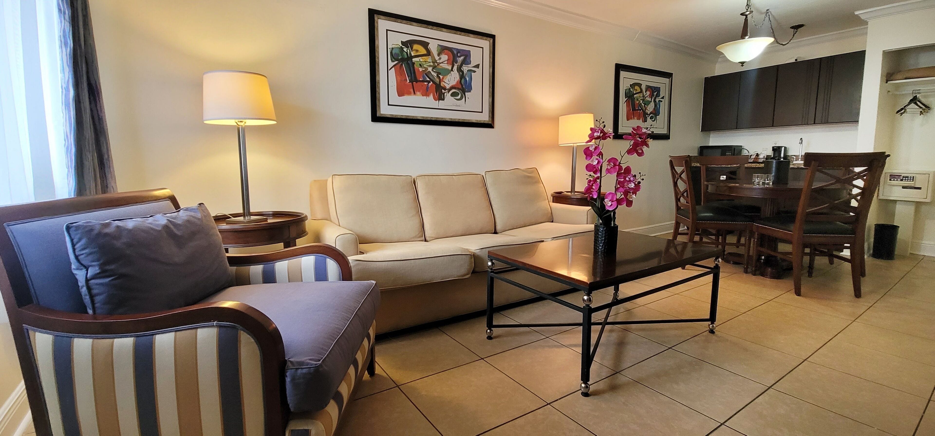 Photo - Fort Lauderdale Grand hotel