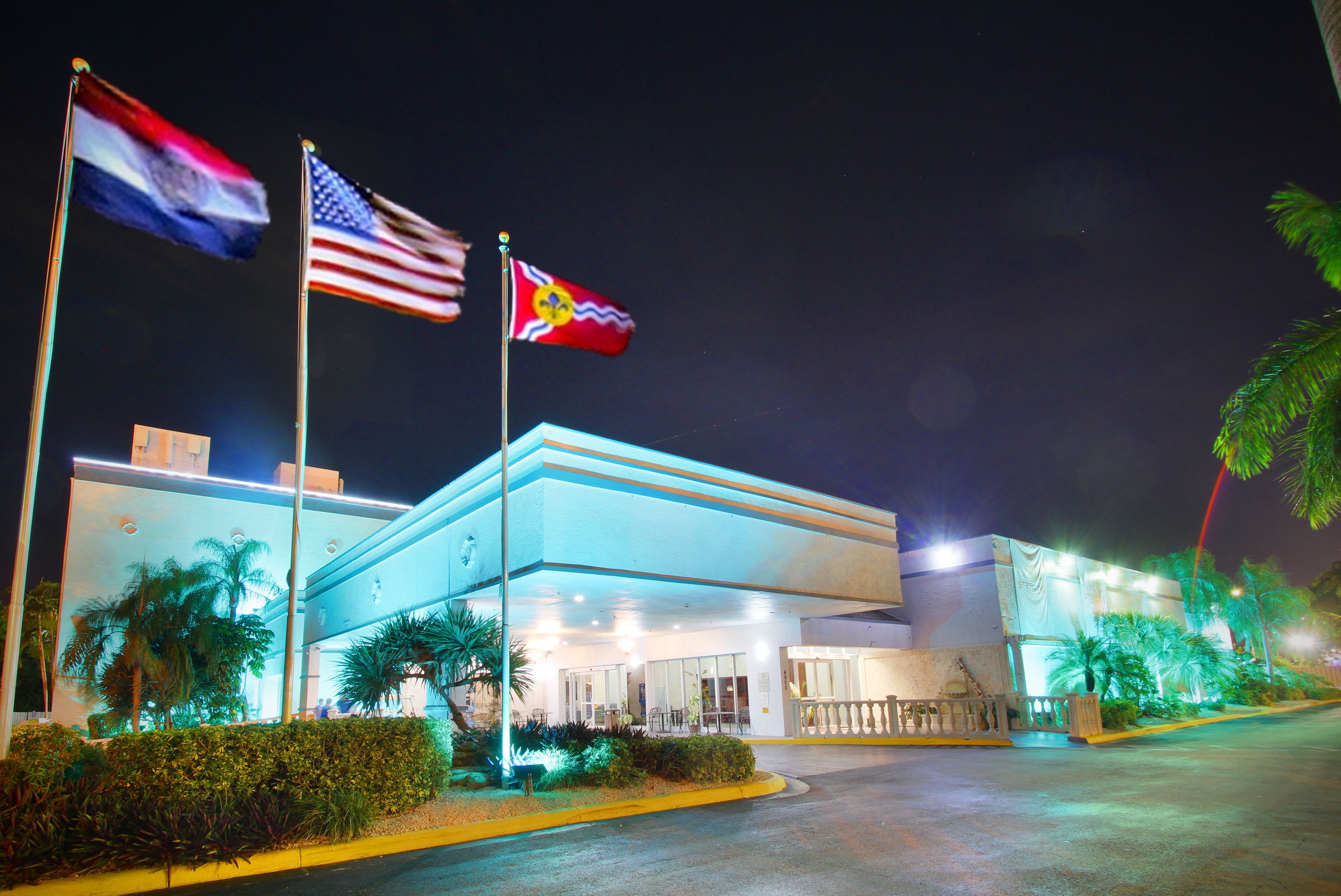 Photo - Fort Lauderdale Grand hotel