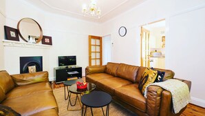 Casa de lujo, varias camas, no fumadores | Zona de estar