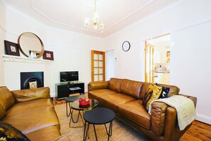 Luxury House, Multiple Beds, Non Smoking | Living area