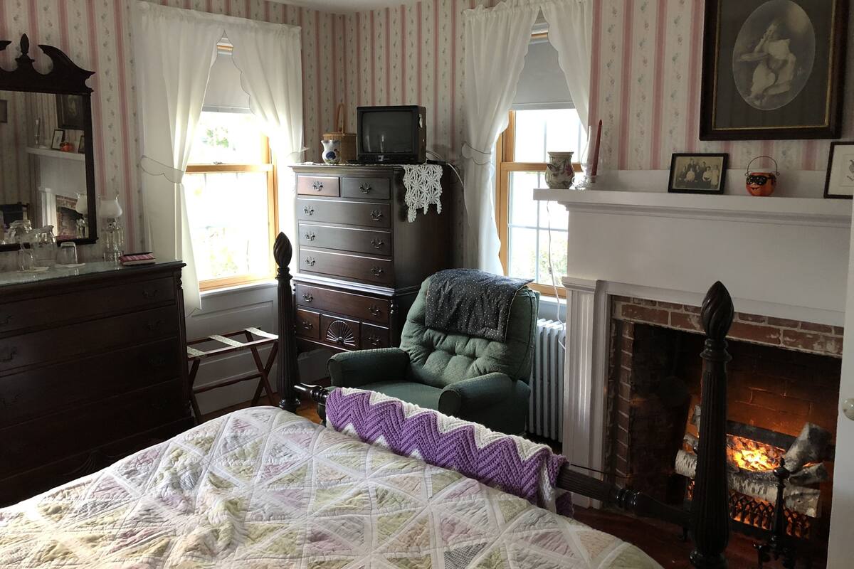 Mulberry Loucks | Blackout drapes, iron/ironing board, rollaway beds (surcharge)