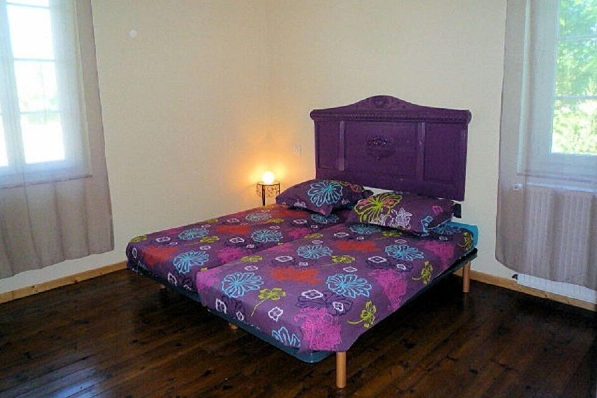 Twin Room (Art déco) | Individually decorated, individually furnished, cribs/infant beds