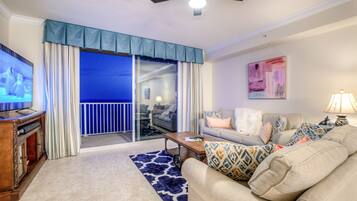 1 bedroom, individually decorated, individually furnished, desk
