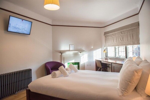 Room, 1 Double Bed | Bed sheets - University of Cambridge, West Court - Campus Accommodation (Cambridge)
