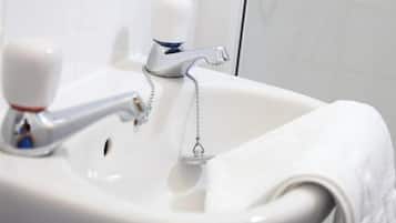 Room, 1 Twin Bed | Bathroom sink