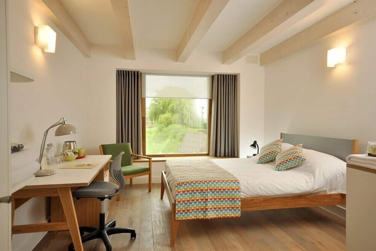 Room, 1 Double Bed | Bed sheets