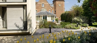 University of Oxford, St Anne's College - Campus Accommodation