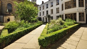 Unclassified image, 2 of 10, button - University of Cambridge, Trinity Hall - Campus Accommodation (Cambridge)