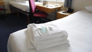 Bathroom amenities - Independent Girls' School,Pembridge Hall - Campus Accommodation (London)