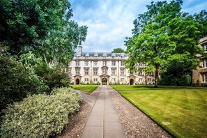 Property grounds - University of Cambridge, Christ's College - Hostel (Cambridge)