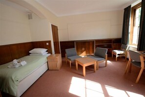 Room, 1 Twin Bed (Shared Bathroom) | Bed sheets - University of Cambridge, Christ's College - Hostel (Cambridge)