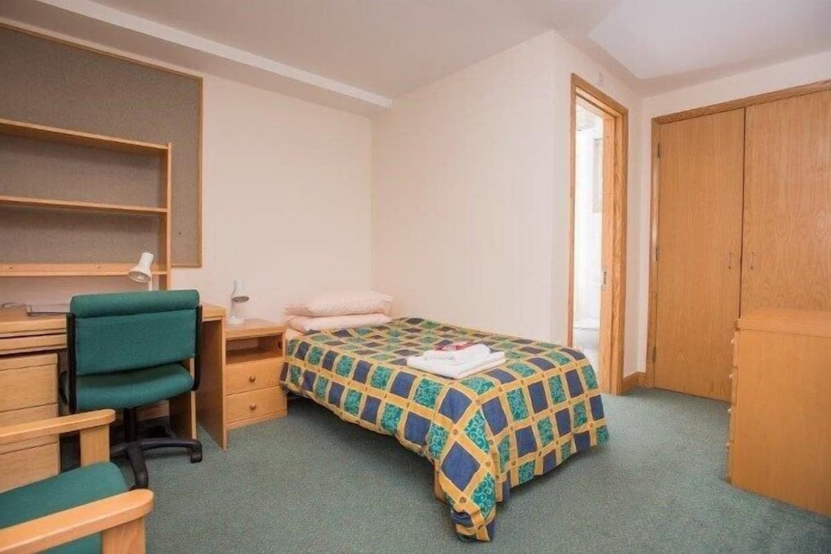 Room, 1 Twin Bed | Bed sheets