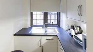 Room, 1 Double Bed | Shared kitchen | Coffee/tea maker - University of Cambridge, Westminster Cottages - Campus Accommodation (Cambridge)