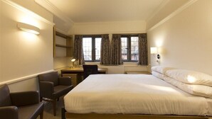 Room, 1 Double Bed | Bed sheets - University of Cambridge, Westminster Cottages - Campus Accommodation (Cambridge)