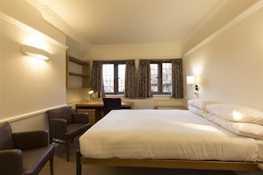 Chambre, 1 lit double | Draps fournis