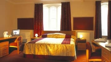 Room, 1 Katil Kelamin (Double) (Private/Shared) | Cadar katil