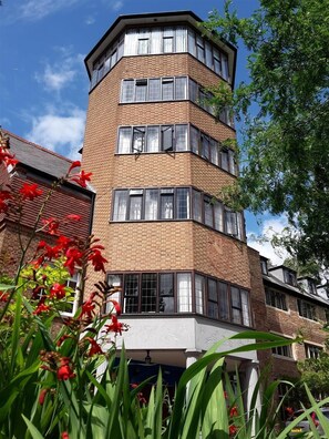 Exterior - Univerity of Cambridge, St Edmund's College - Campus Accommodation (London)