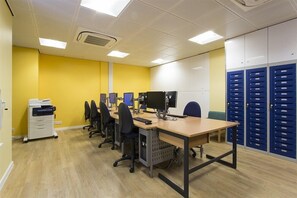 ศูนย์ธุรกิจ