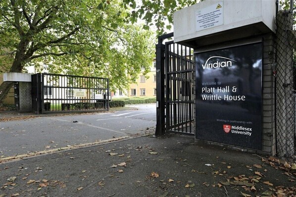 Exterior - Platt Hall (London)