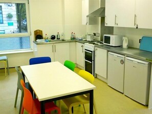 Room, 1 Twin Bed | Shared kitchen | Coffee/tea maker - UCL Institute of Education, John Dodgson House (London)