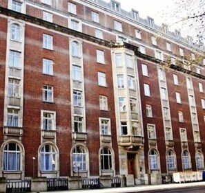 Exterior - University of London, College Hall - Campus Accommodation (London)