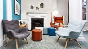 Room, 1 Single Bed | Living room