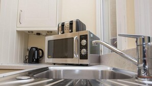 Coffee/tea maker - University of Oxford, Anne McLaren Kellog House (Oxford)