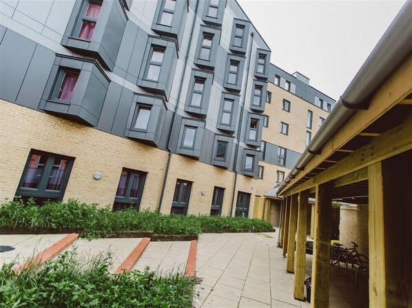 Exterior - Oxfords Brookes University, Thames Street - Campus Accommodation (Wallingford)