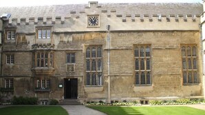 Property grounds - University of Oxford, Jesus College - Campus Accommodation (Oxford)
