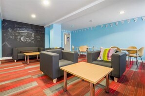 Interior - University of the Arts, Don Gratton House - Campus Accommodation (London)