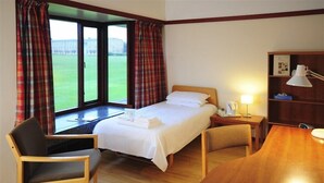 Room, 1 Single Bed | Bed sheets - Cambridge University, Churchill College (Cambridge)