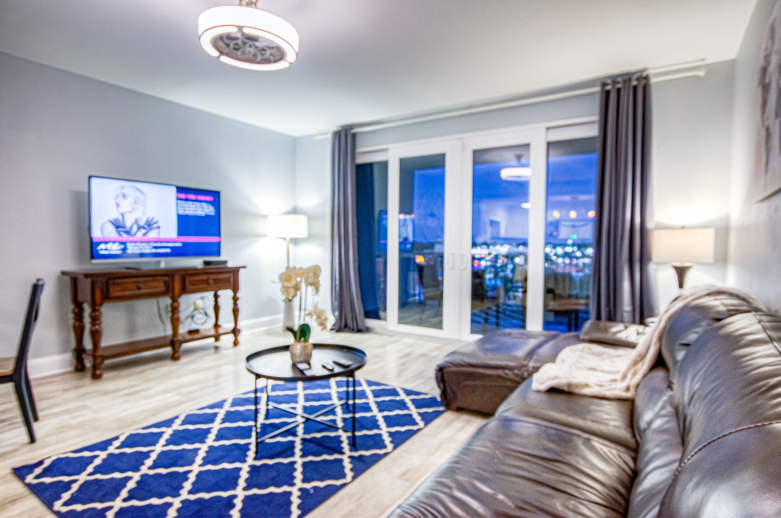 Condo, 3 Bedrooms (633) | Living area | 40-inch TV with cable channels