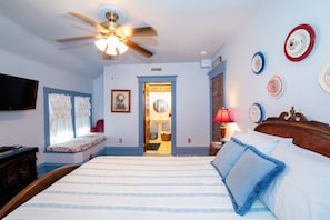 Room, 1 Queen Bed, Non Smoking (Cottage Rose) | Egyptian cotton sheets, premium bedding, free WiFi, bed sheets - Garden Gate BnB (Sturgeon Bay)