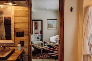 Habitación Grand (Suite Victory (Third Floor)) | Ropa de cama de alta calidad y camas Tempur-Pedic