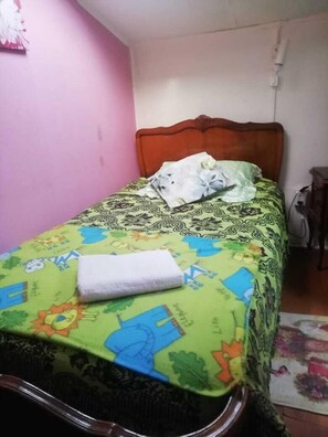 Free WiFi, bed sheets