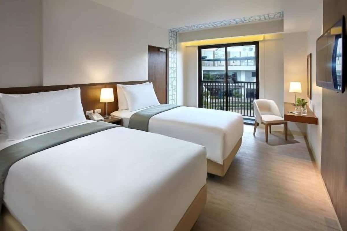 In-room safe, desk, free WiFi, bed sheets