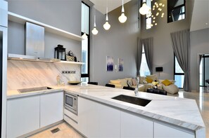 Rollaway beds, free WiFi - Super Star Icon Mont Kiara Kuala Lumpur (Kuala Lumpur)