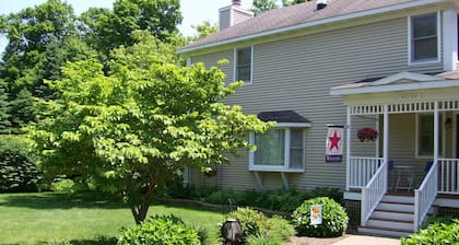 Black River Inn Bed and Breakfast