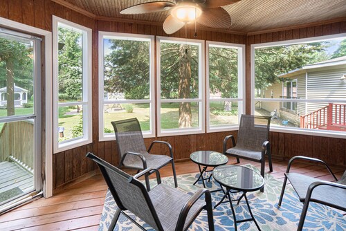 Black River Inn Bed and Breakfast