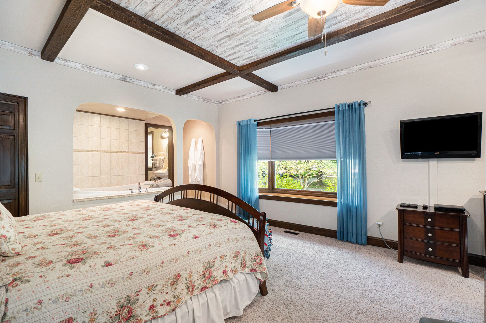 Standard Double Room, Ensuite (St.Moritz Suite) | Free WiFi