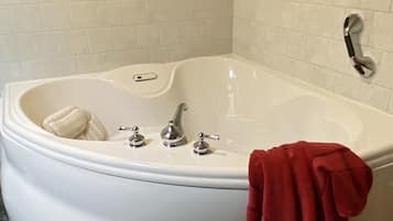 Standard Double Room, Ensuite (Lake Placid Room) | Indoor spa tub